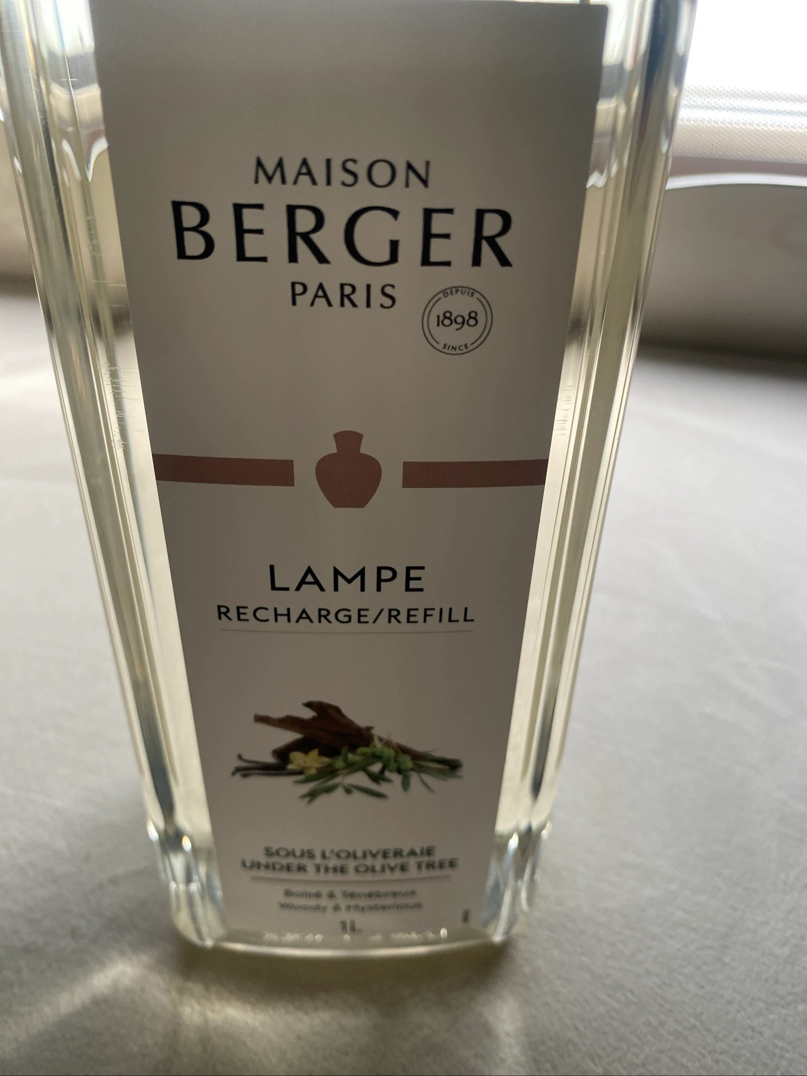 Recherche pour lampe, berger 1 l jamais servi, fabrication française